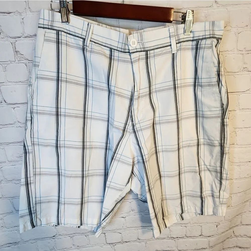 Men's Burnside flat front shorts, size 36